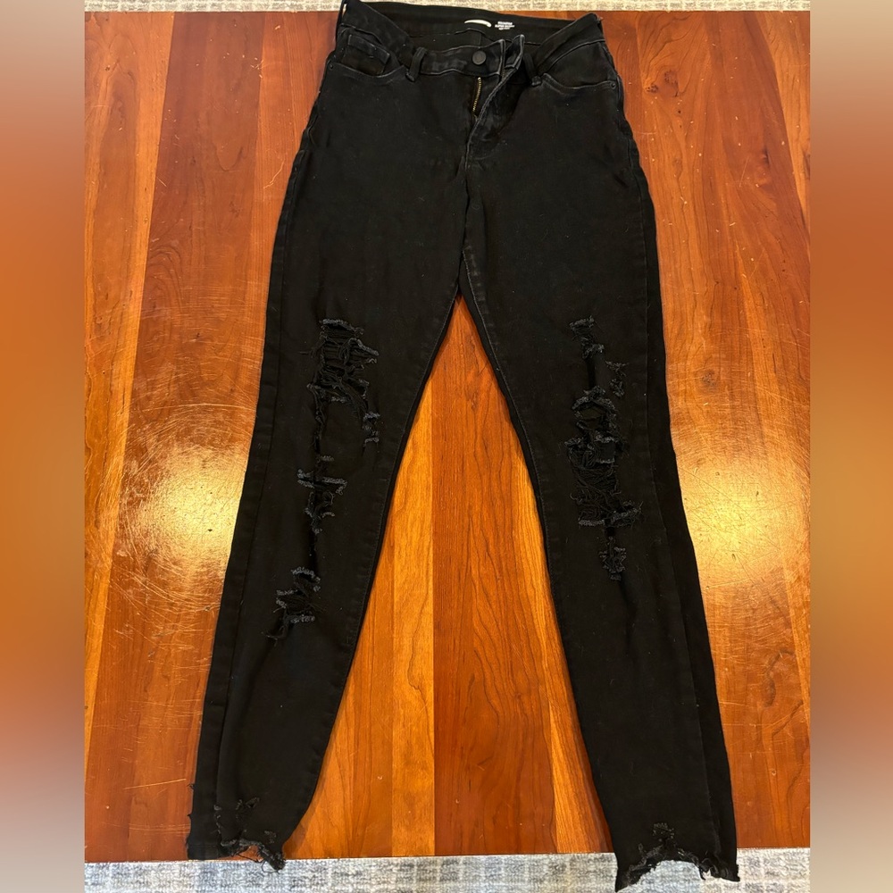 Black skinny jeans